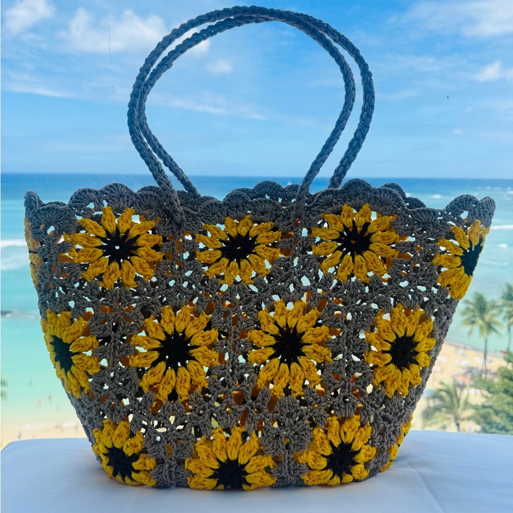 Sunflower Crochet Tote Bag - Gray and Yellow